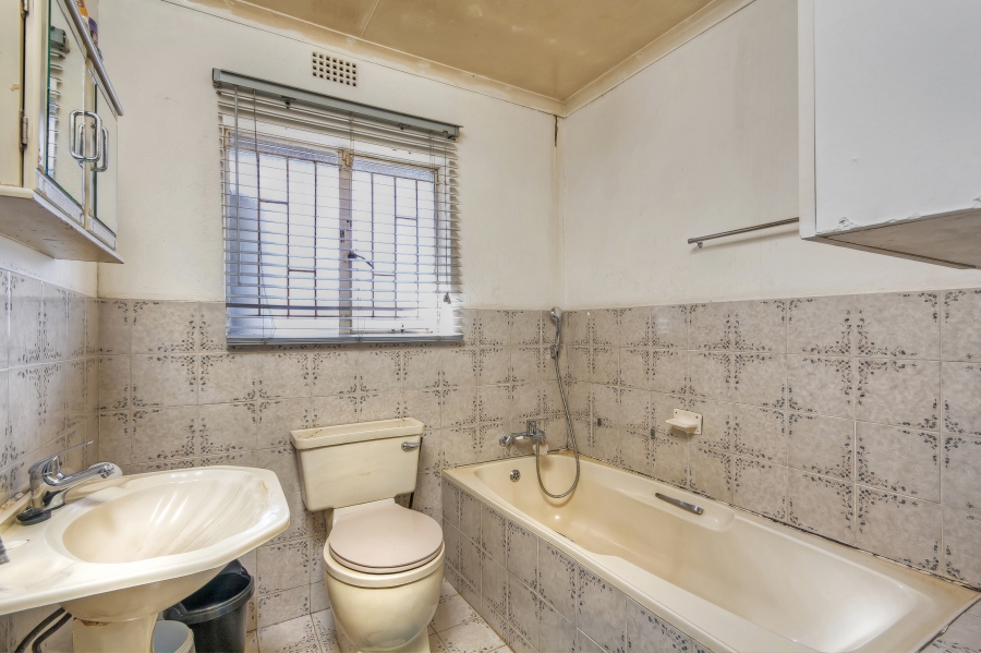 3 Bedroom Property for Sale in Lenasia South Gauteng