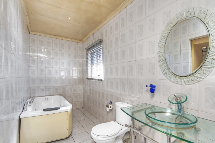 3 Bedroom Property for Sale in Lenasia South Gauteng