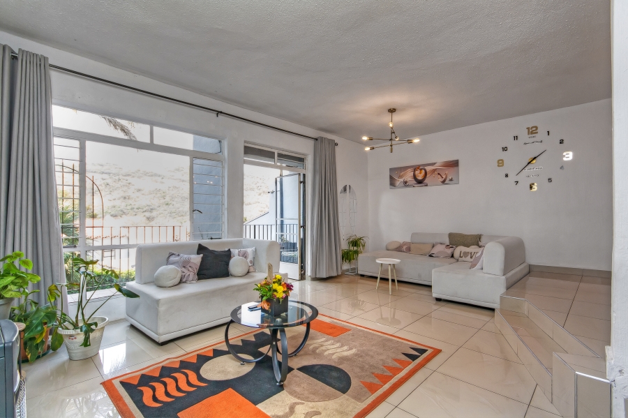 3 Bedroom Property for Sale in Mondeor Gauteng