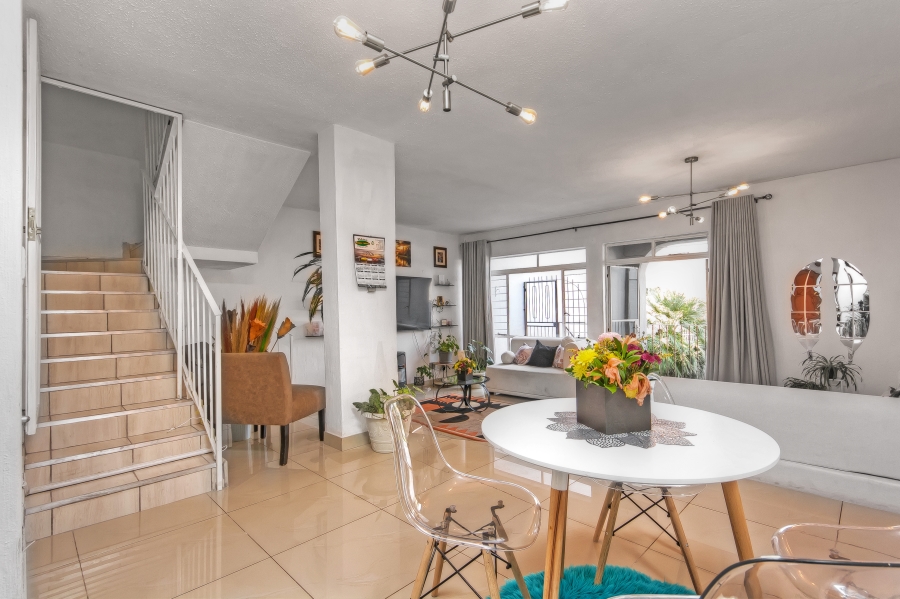 3 Bedroom Property for Sale in Mondeor Gauteng