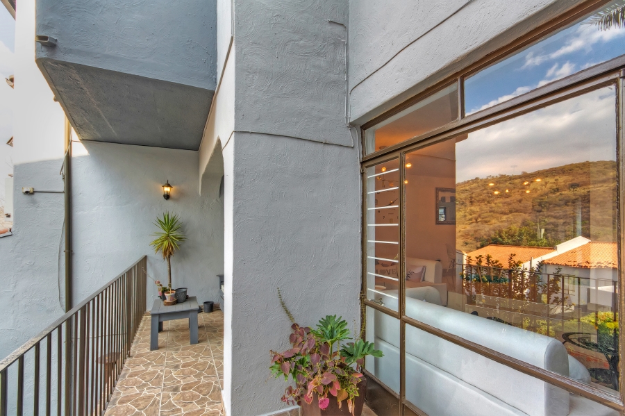 3 Bedroom Property for Sale in Mondeor Gauteng