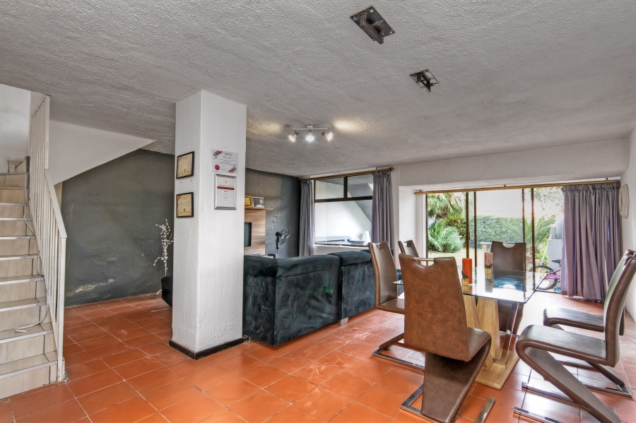 3 Bedroom Property for Sale in Mondeor Gauteng