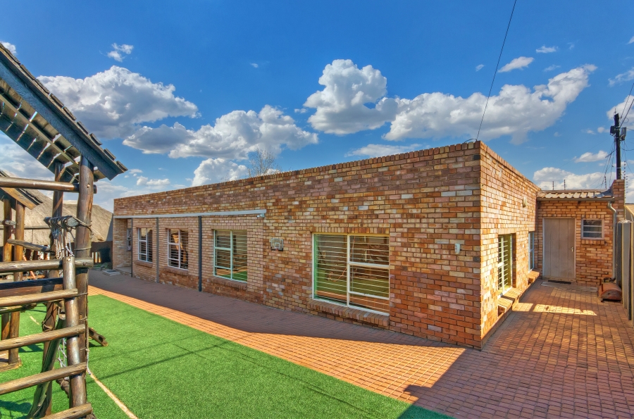 3 Bedroom Property for Sale in Crosby Gauteng