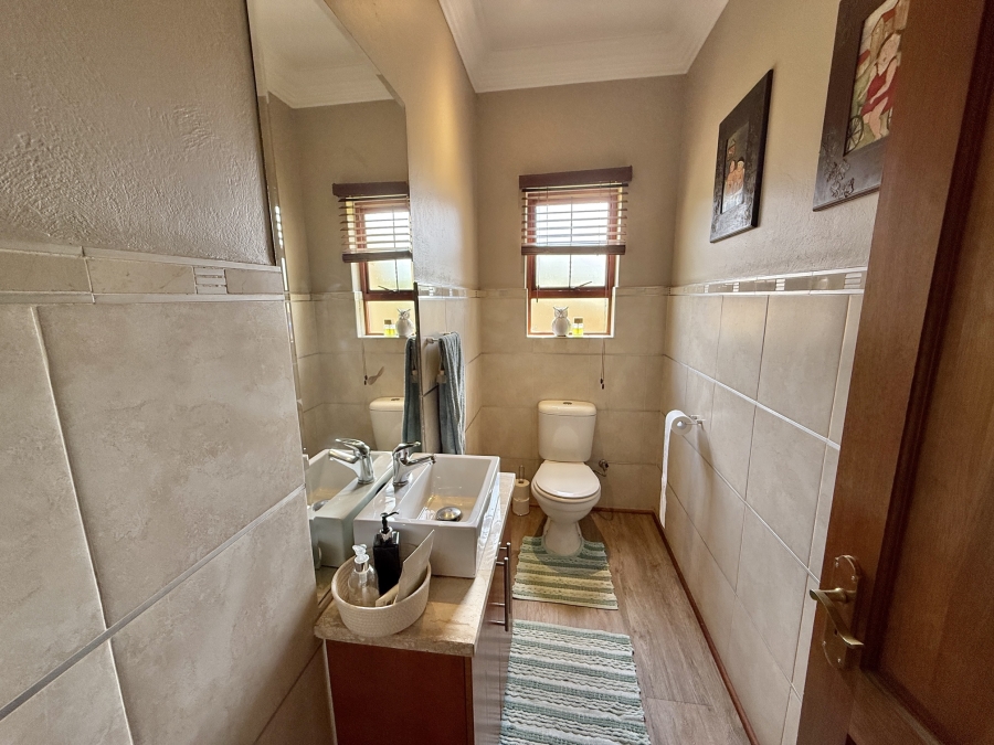 6 Bedroom Property for Sale in Olympus AH Gauteng