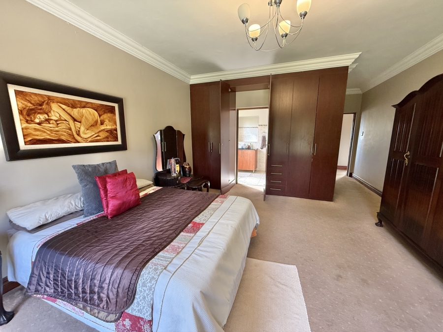 6 Bedroom Property for Sale in Olympus AH Gauteng