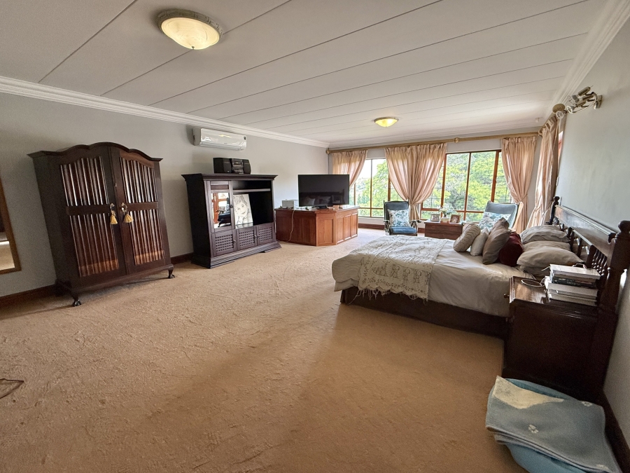 6 Bedroom Property for Sale in Olympus AH Gauteng