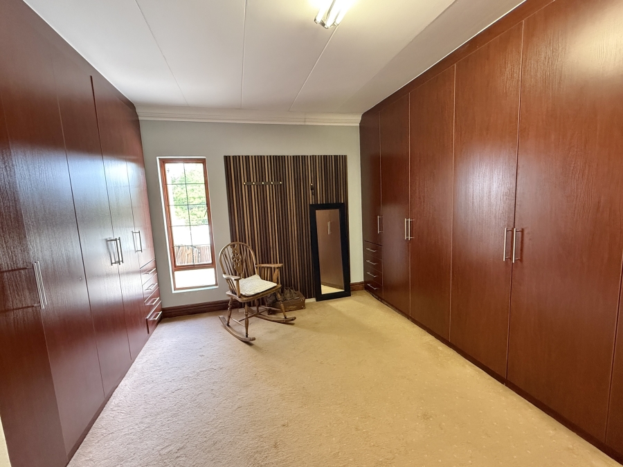6 Bedroom Property for Sale in Olympus AH Gauteng