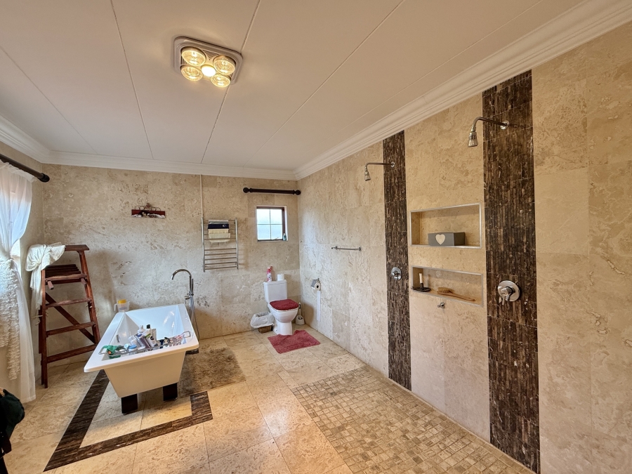 6 Bedroom Property for Sale in Olympus AH Gauteng