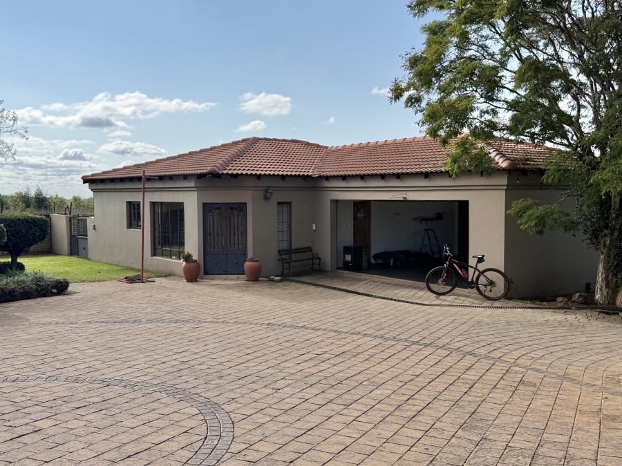 6 Bedroom Property for Sale in Olympus AH Gauteng