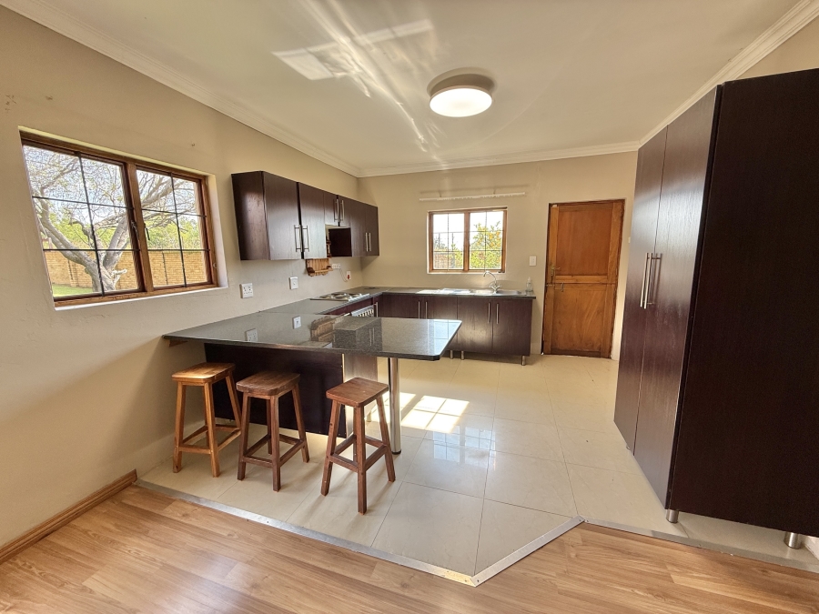 6 Bedroom Property for Sale in Olympus AH Gauteng
