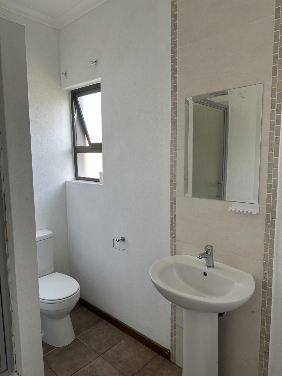 To Let 2 Bedroom Property for Rent in Honeydew Gauteng