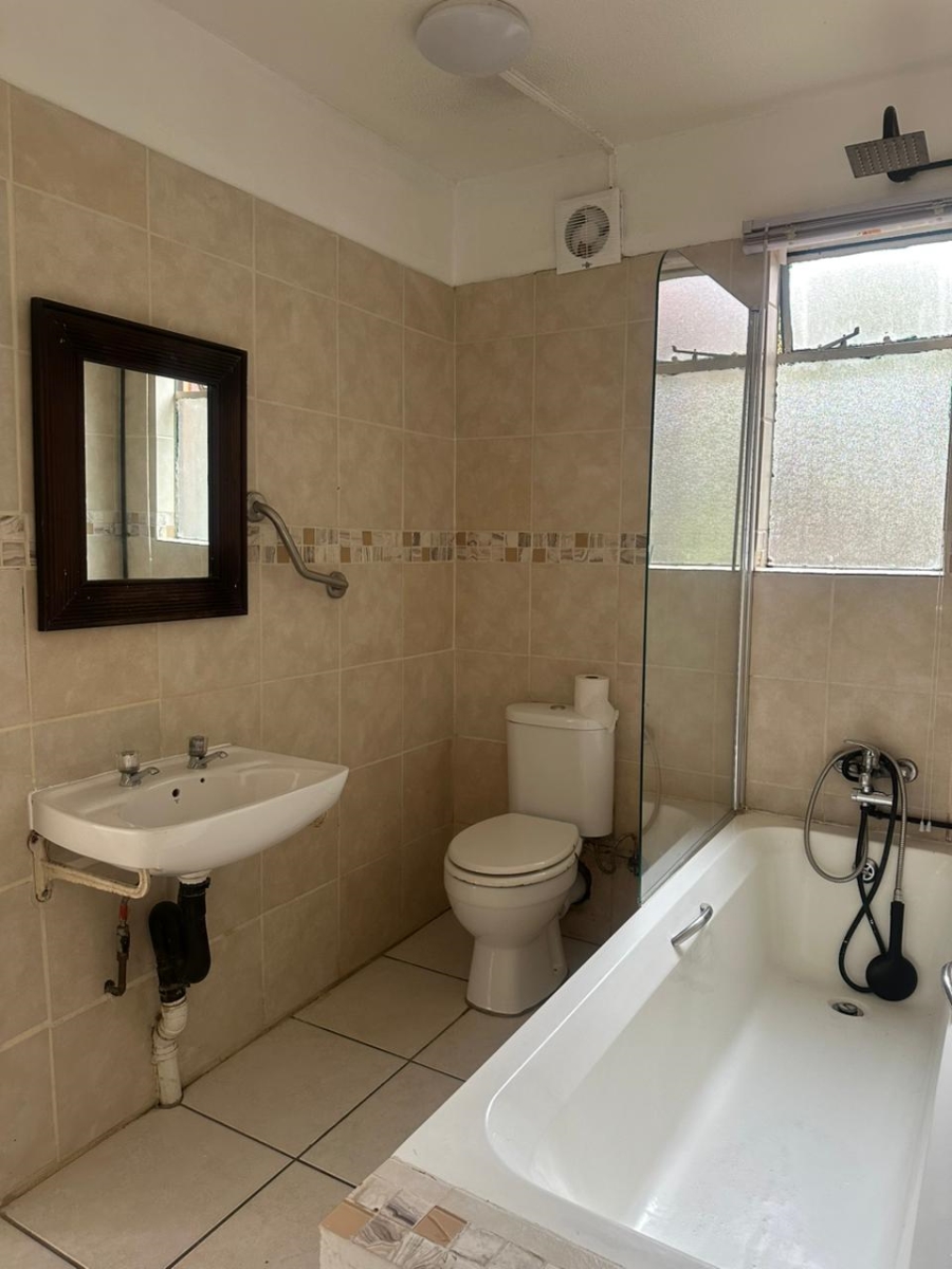 To Let 2 Bedroom Property for Rent in Sundowner Gauteng