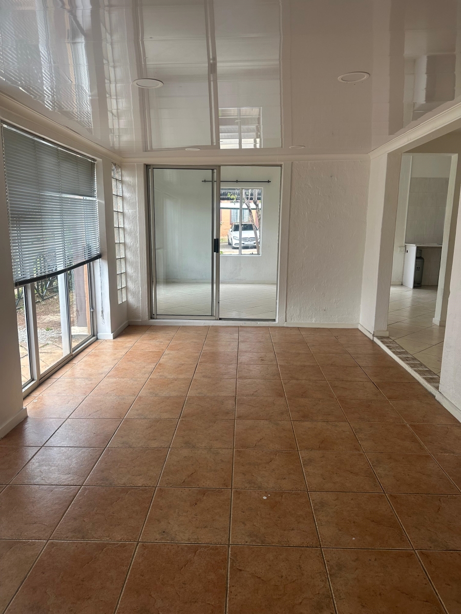 To Let 2 Bedroom Property for Rent in Sundowner Gauteng