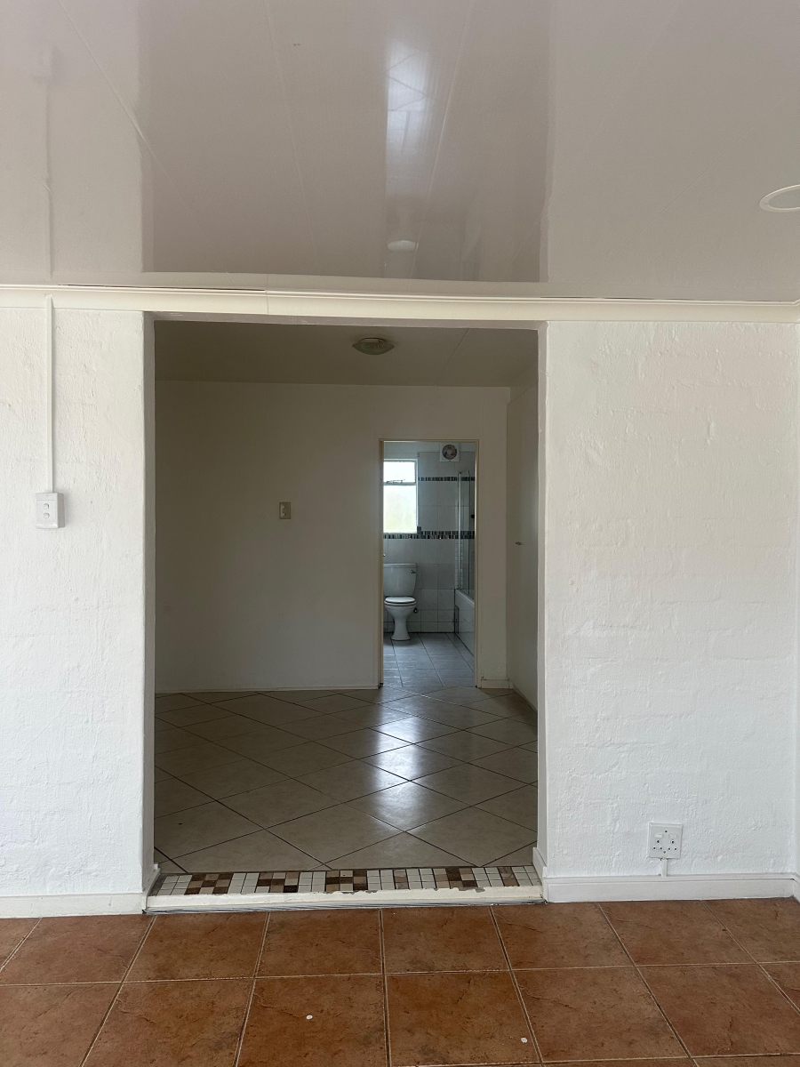To Let 2 Bedroom Property for Rent in Sundowner Gauteng