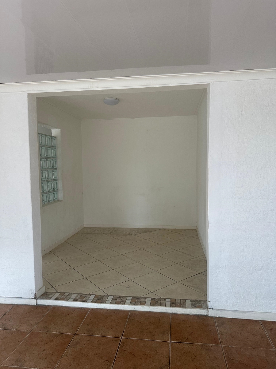 To Let 2 Bedroom Property for Rent in Sundowner Gauteng