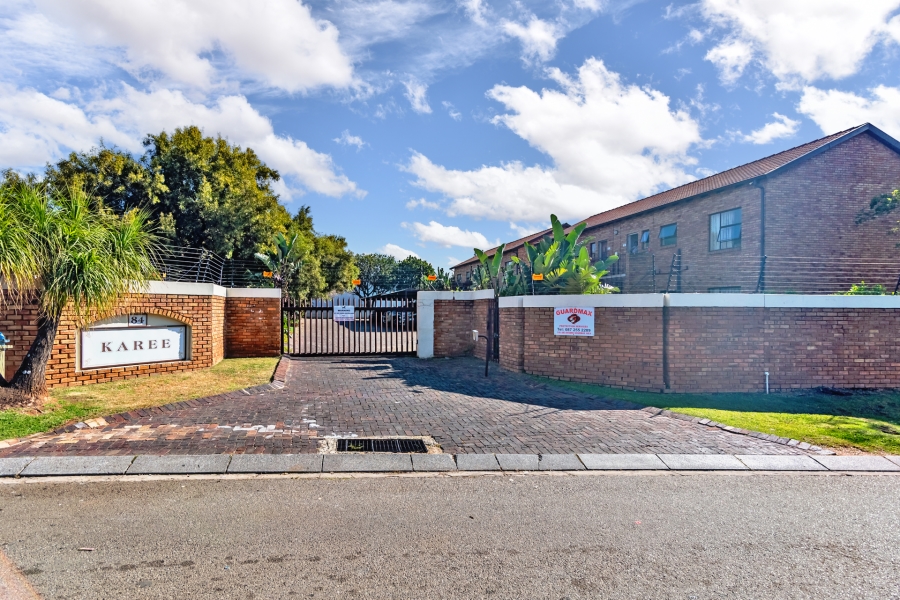 2 Bedroom Property for Sale in Willowbrook Gauteng