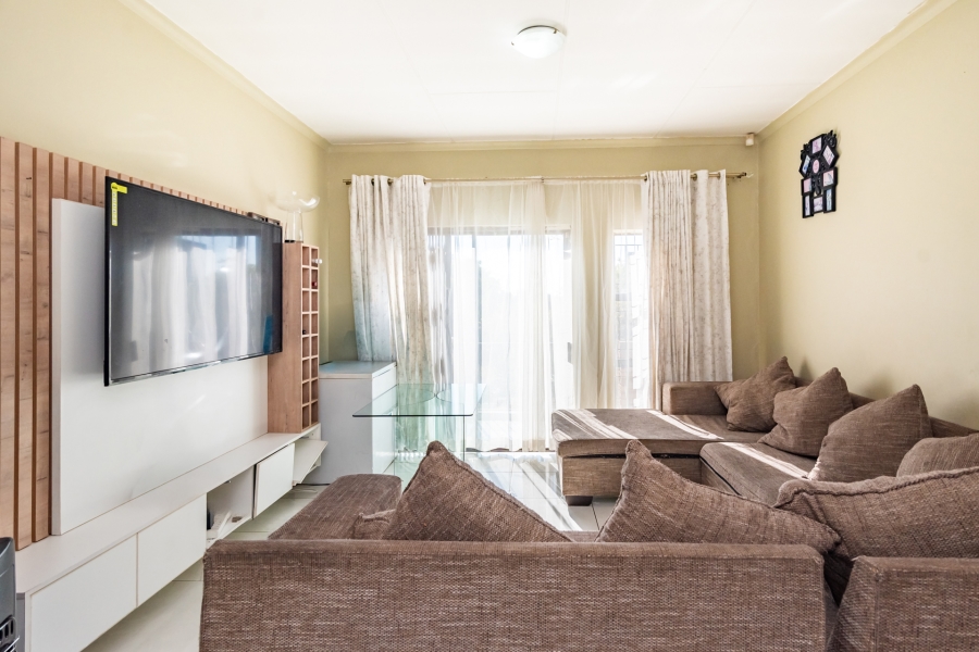 2 Bedroom Property for Sale in Willowbrook Gauteng