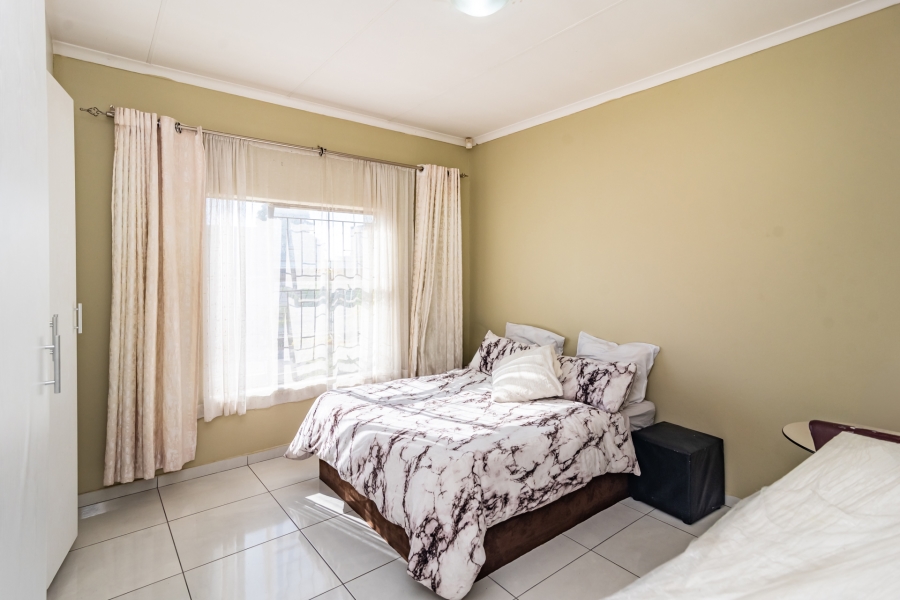 2 Bedroom Property for Sale in Willowbrook Gauteng