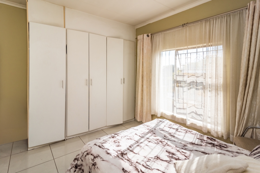 2 Bedroom Property for Sale in Willowbrook Gauteng