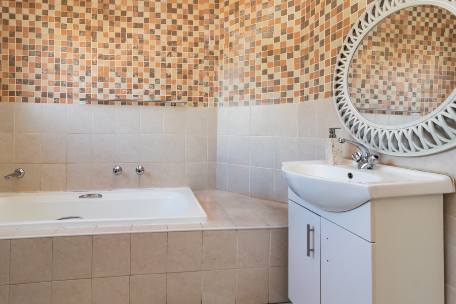 2 Bedroom Property for Sale in Willowbrook Gauteng