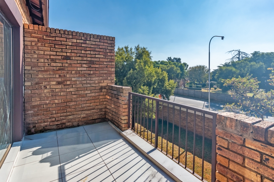 2 Bedroom Property for Sale in Willowbrook Gauteng