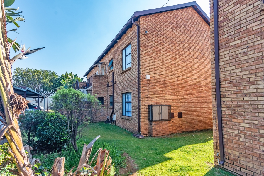 2 Bedroom Property for Sale in Willowbrook Gauteng