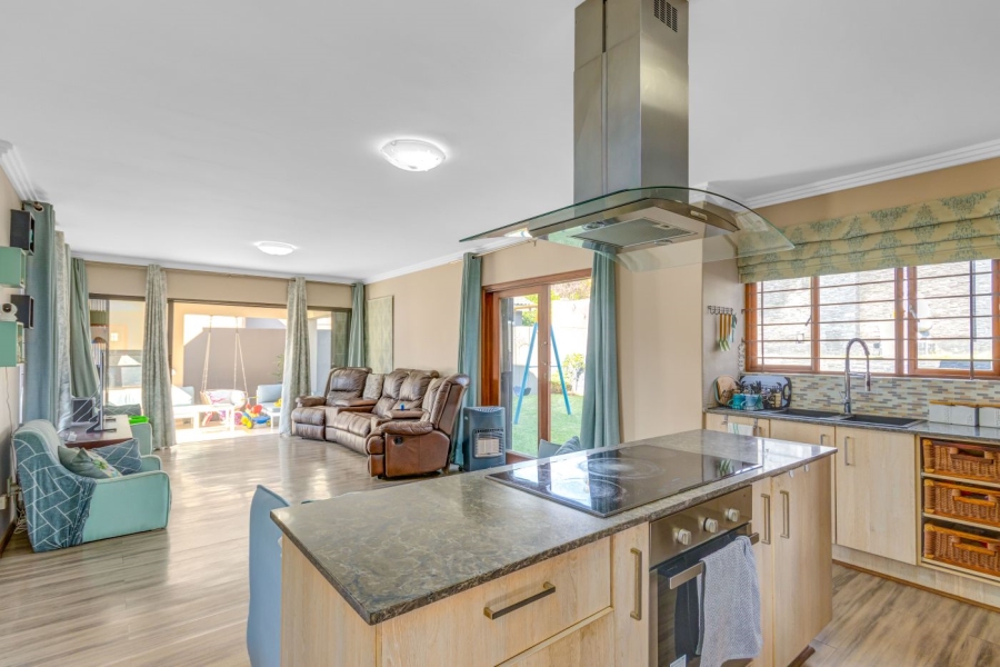 5 Bedroom Property for Sale in Sunninghill Gauteng