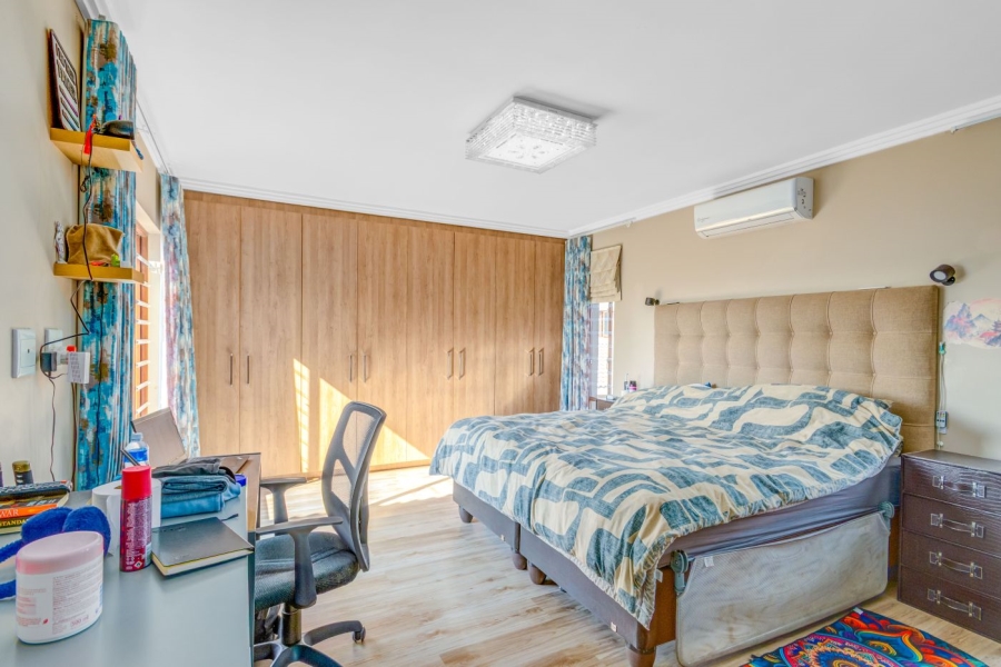 5 Bedroom Property for Sale in Sunninghill Gauteng