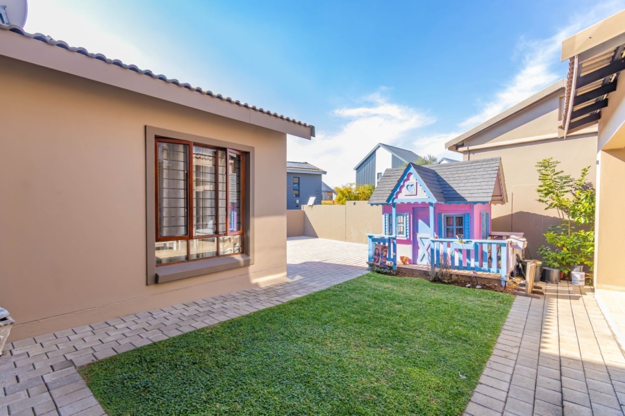 5 Bedroom Property for Sale in Sunninghill Gauteng