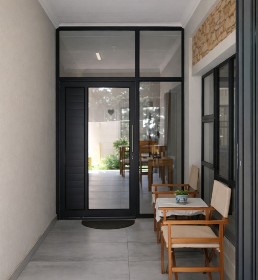 11 Bedroom Property for Sale in Lakefield Gauteng
