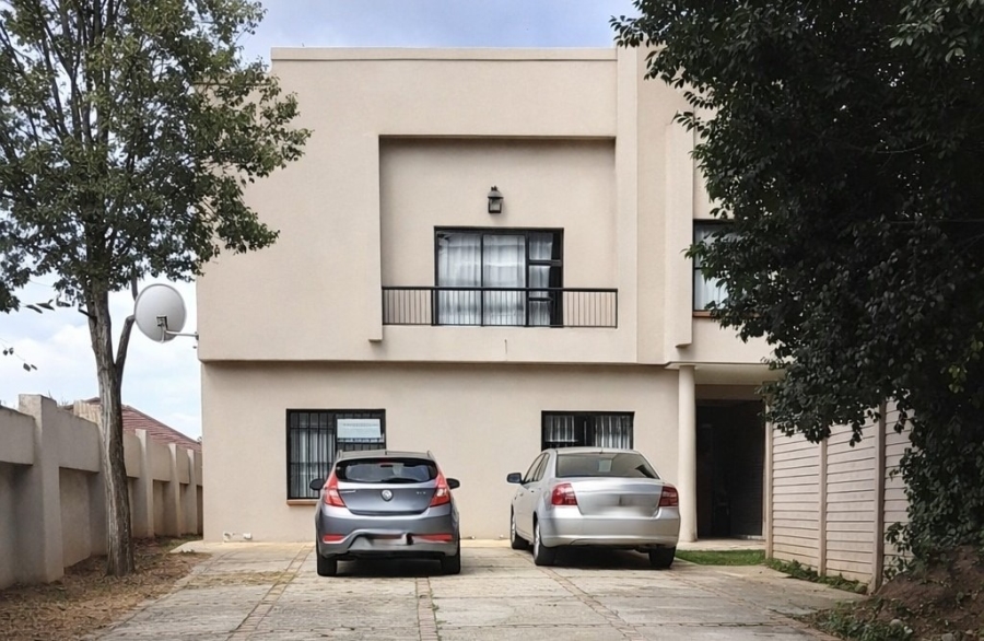 11 Bedroom Property for Sale in Lakefield Gauteng