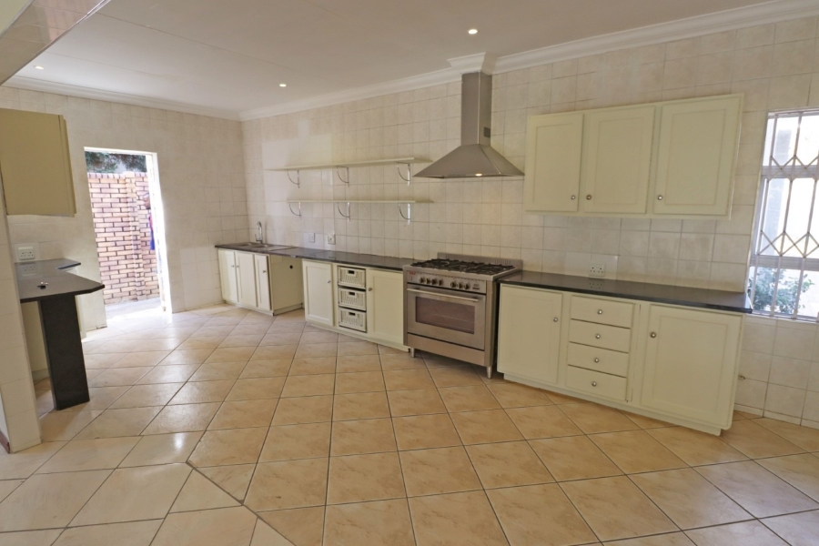 To Let 4 Bedroom Property for Rent in Bryanston West Gauteng