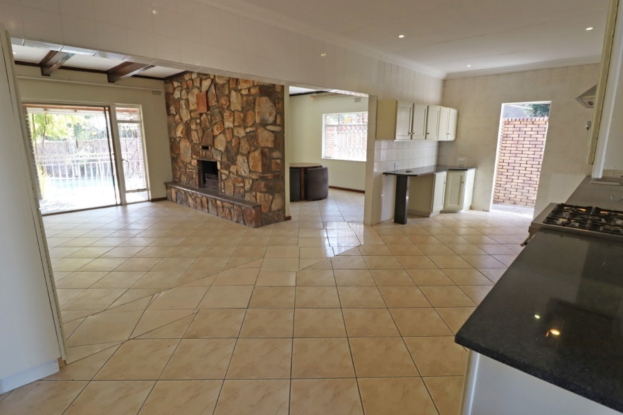 To Let 4 Bedroom Property for Rent in Bryanston West Gauteng