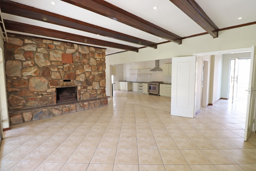 To Let 4 Bedroom Property for Rent in Bryanston West Gauteng