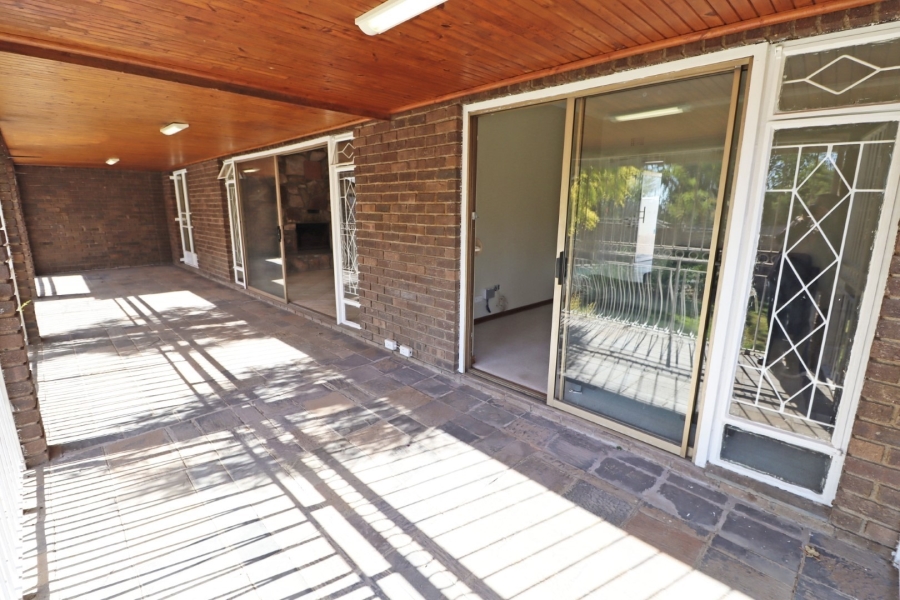 To Let 4 Bedroom Property for Rent in Bryanston West Gauteng