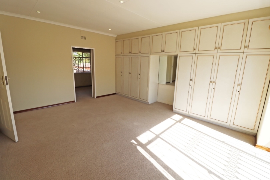To Let 4 Bedroom Property for Rent in Bryanston West Gauteng