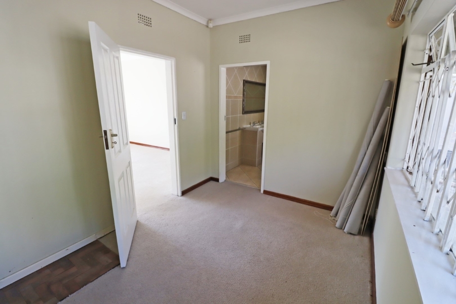 To Let 4 Bedroom Property for Rent in Bryanston West Gauteng