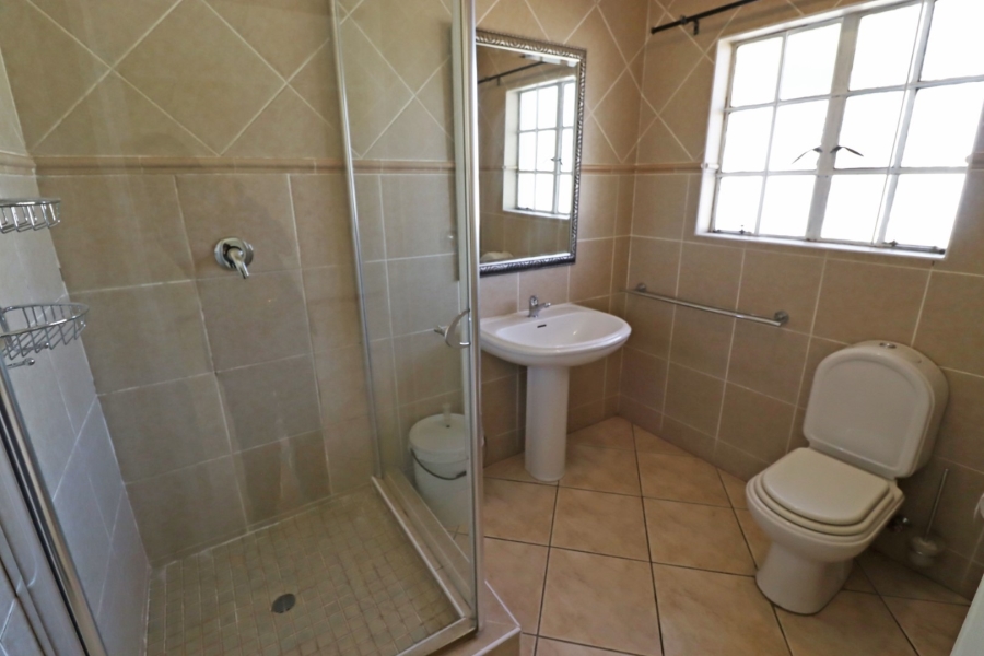 To Let 4 Bedroom Property for Rent in Bryanston West Gauteng