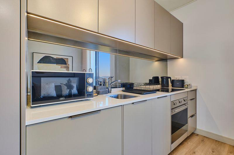 To Let 1 Bedroom Property for Rent in Rosebank Gauteng