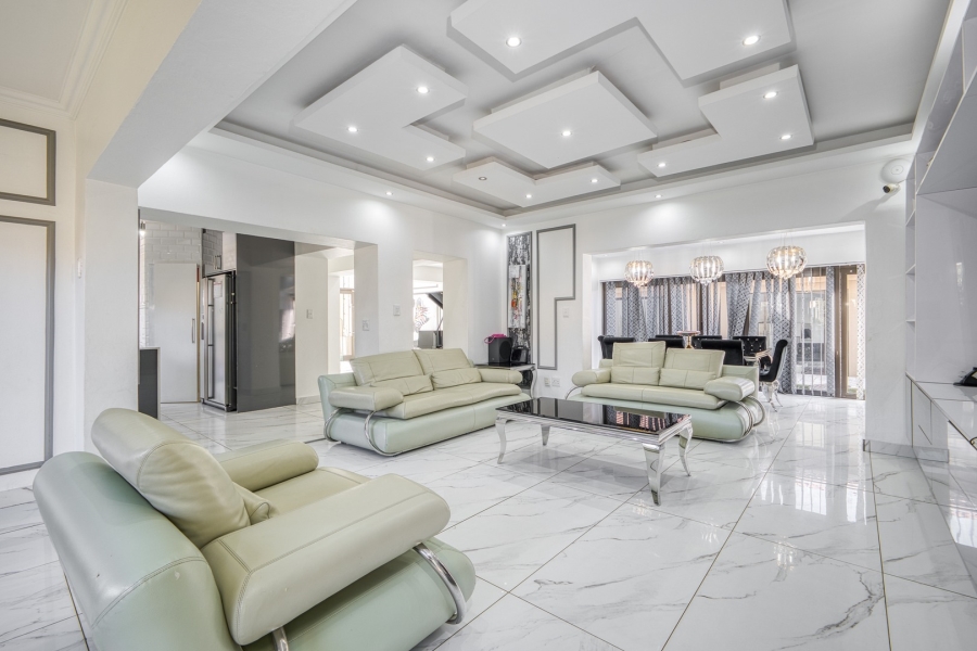 4 Bedroom Property for Sale in Broadacres Gauteng