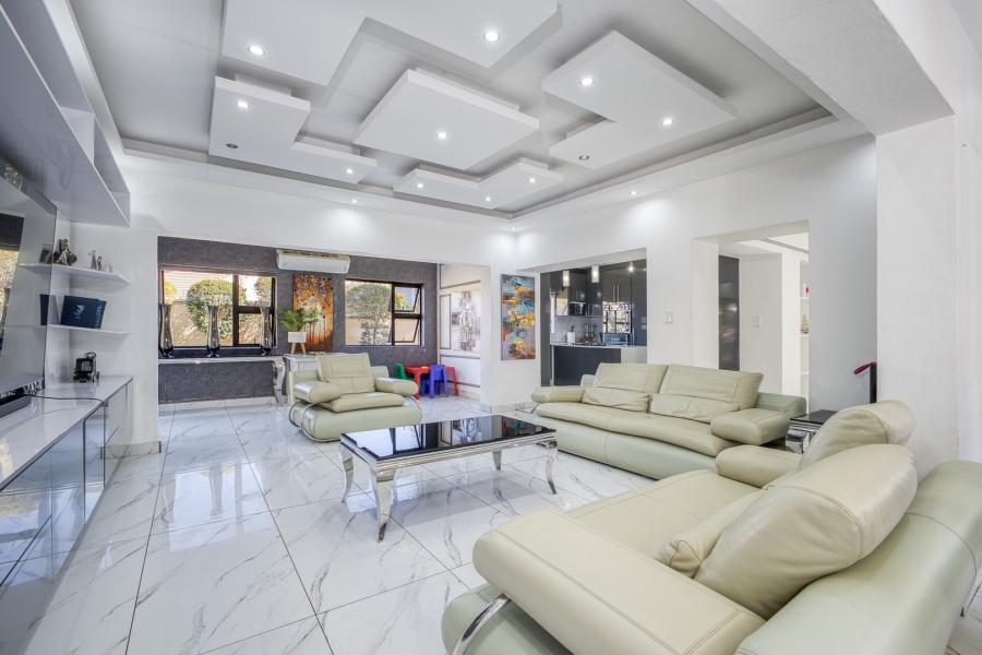 4 Bedroom Property for Sale in Broadacres Gauteng