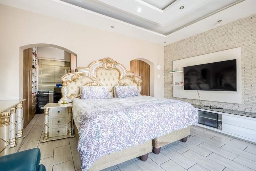 4 Bedroom Property for Sale in Broadacres Gauteng