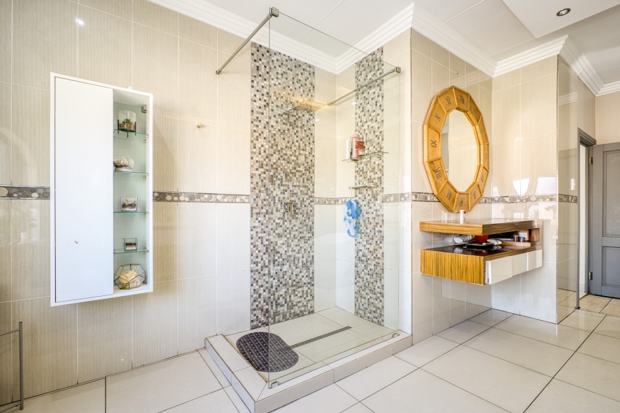 4 Bedroom Property for Sale in Broadacres Gauteng