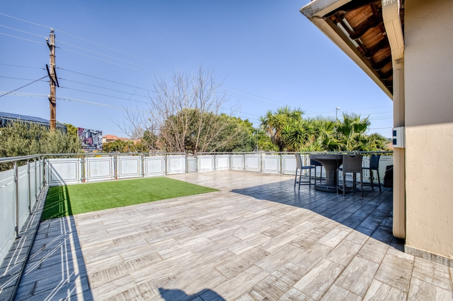 4 Bedroom Property for Sale in Broadacres Gauteng