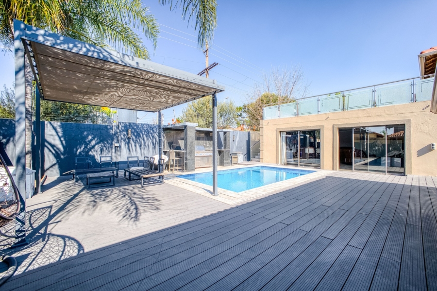 4 Bedroom Property for Sale in Broadacres Gauteng