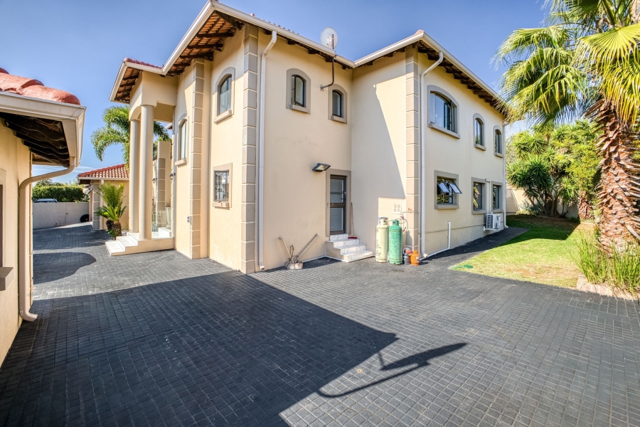 4 Bedroom Property for Sale in Broadacres Gauteng