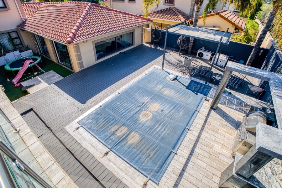 4 Bedroom Property for Sale in Broadacres Gauteng