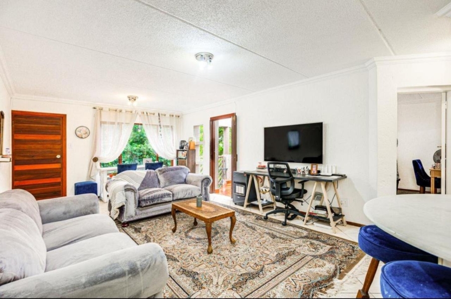 To Let 2 Bedroom Property for Rent in Bryanston Gauteng