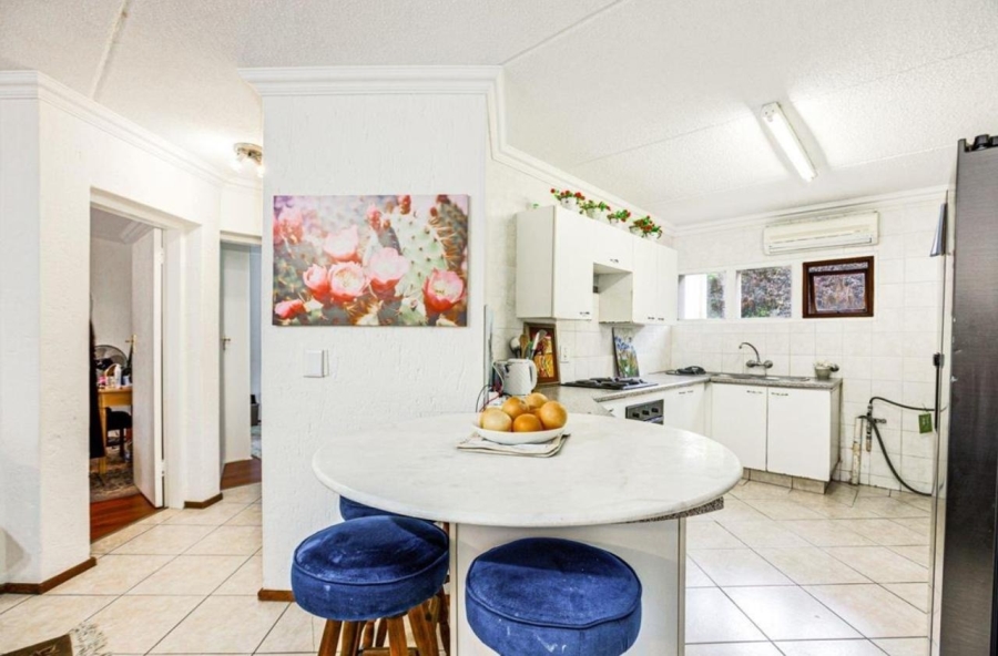 To Let 2 Bedroom Property for Rent in Bryanston Gauteng