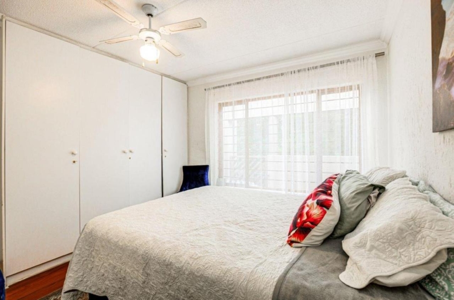 To Let 2 Bedroom Property for Rent in Bryanston Gauteng
